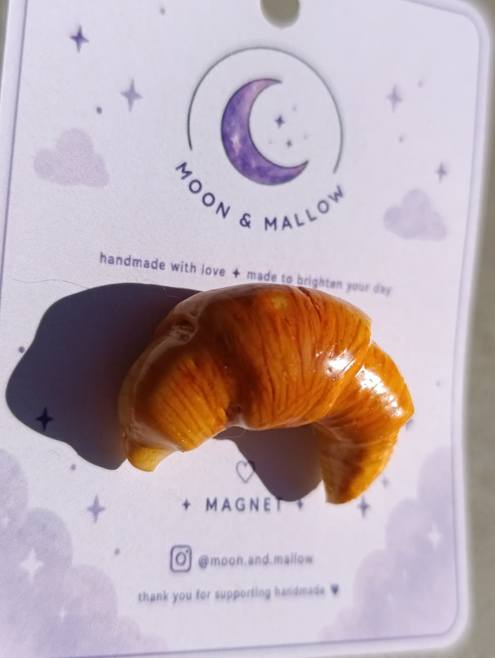 Croissant Magnet 🥐✨